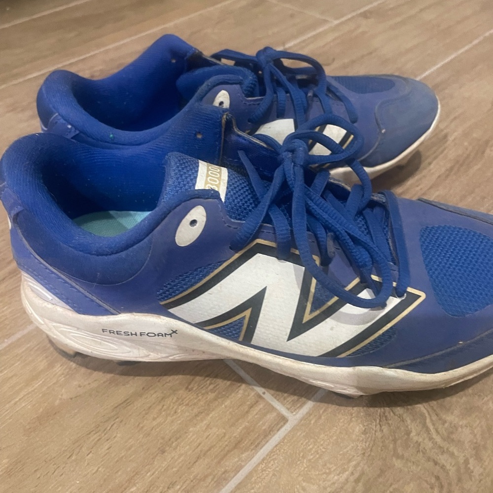 New Balance Blue and White Sneakers - Picture 2 of 3
